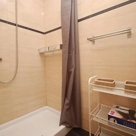 Apartment Holi Rent Salmedina